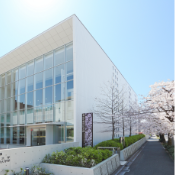 建学の精神